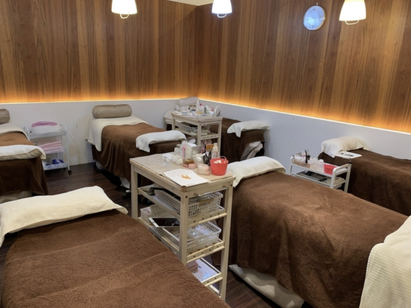 SourCil（シュールシル）日本橋店店舗内装写真