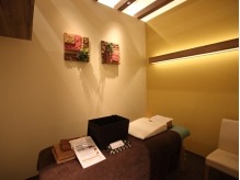 BodyFactory（ボディファクトリー）新百合ヶ丘OPA店舗内装写真