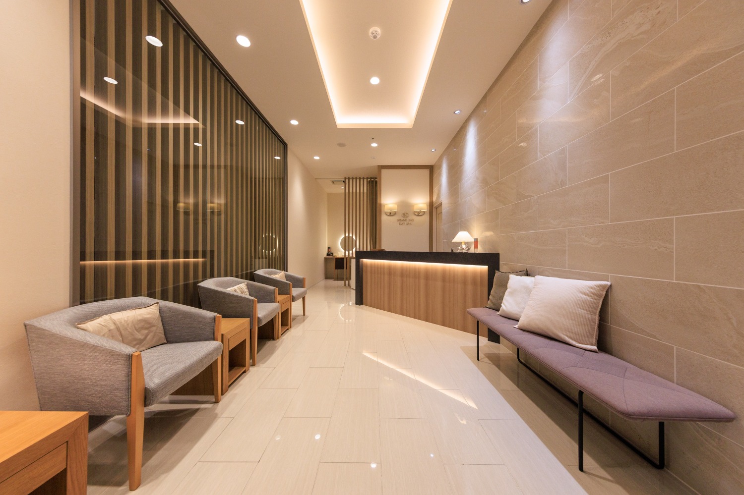 グラン・イーノDAY SPA クレフィ三宮店店舗内装写真