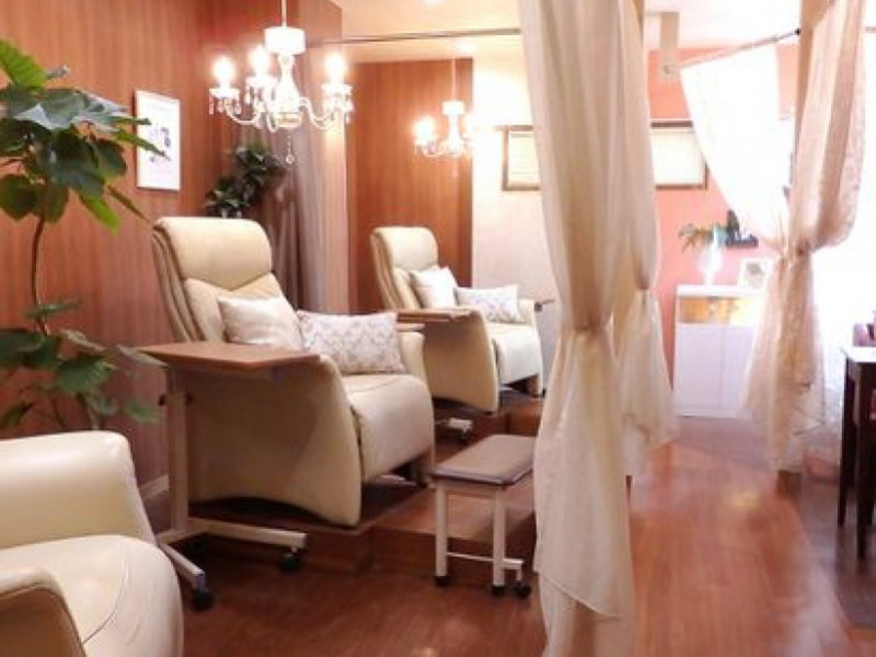 NAILSALON GOLDY（ゴールディ）新宿店店舗内装写真