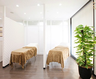 GLAMOROUS(グラマラス)横浜関内店店舗内装写真