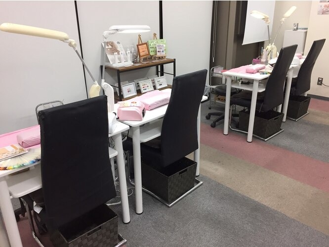 Nail Mix（ネイルミックス）浦和店店舗内装写真