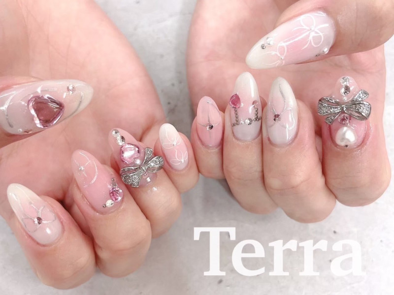 ネイル＆アイラッシュTerra（テラ）池袋店店舗内装写真