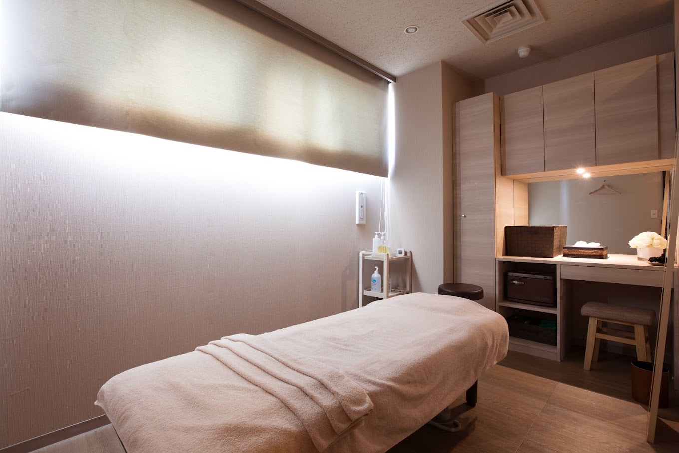 QUEEN'S PURE（クイーンズ・ピュア）銀座店店舗内装写真