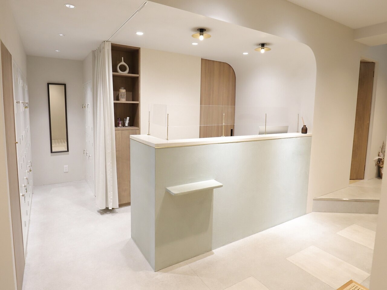 DEE nail&times;eyelash hisaya（ディー ネイル&times;アイラッシュヒサヤ）店舗内装写真