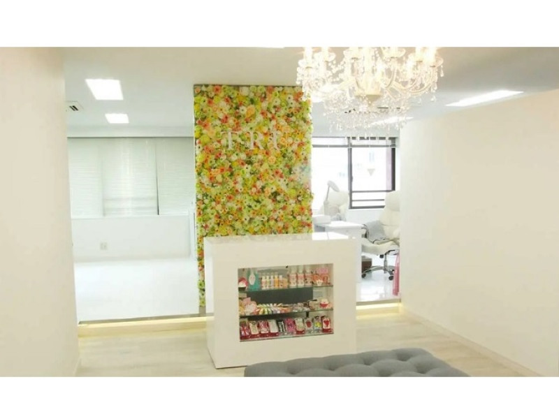 TRU NAIL＆EYELASH（トゥルー ネイル＆アイラッシュ）大宮店店舗内装写真