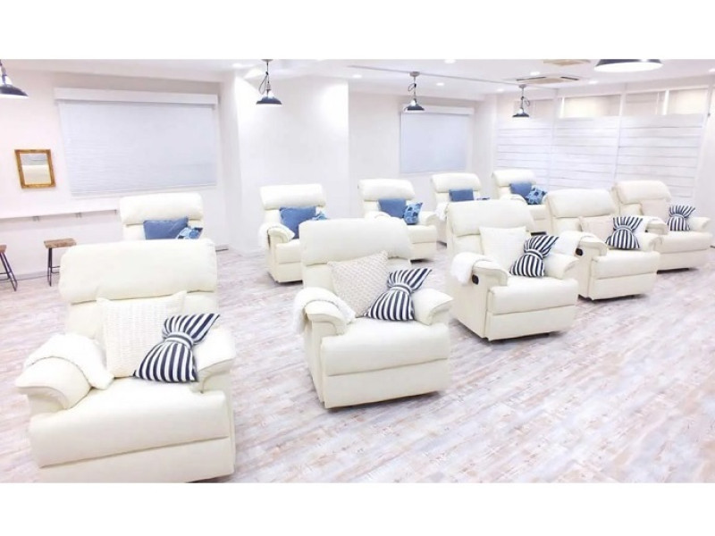 TRU NAIL＆EYELASH（トゥルー ネイル＆アイラッシュ）銀座店店舗内装写真