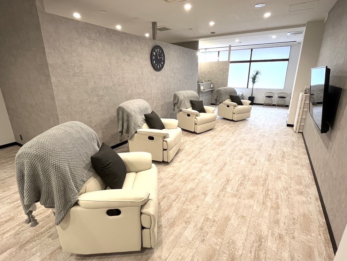 TRU NAIL＆EYE（トゥルー ネイル＆アイ）柏店店舗内装写真