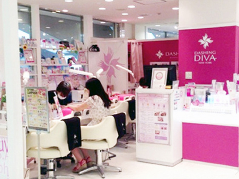 DASHING DIVA（ダッシングディバ）ラスカ平塚店店舗内装写真