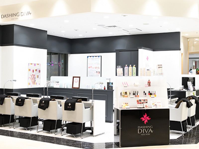 DASHING DIVA（ダッシングディバ）アトレ大井町店店舗内装写真