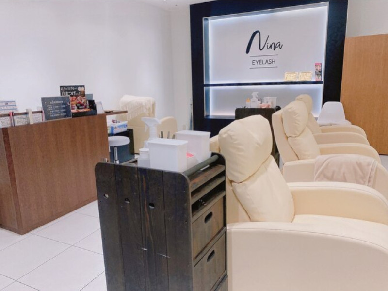 eyelash salon PHYLIS(アイラッシュサロン フィリス) 横浜ランドマークプラザ店店舗内装写真