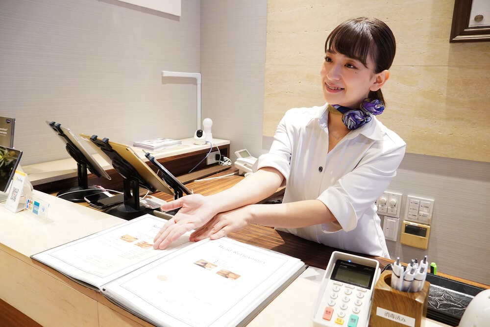 Queensway（クイーンズウェイ）池袋西口地下街店舗内装写真