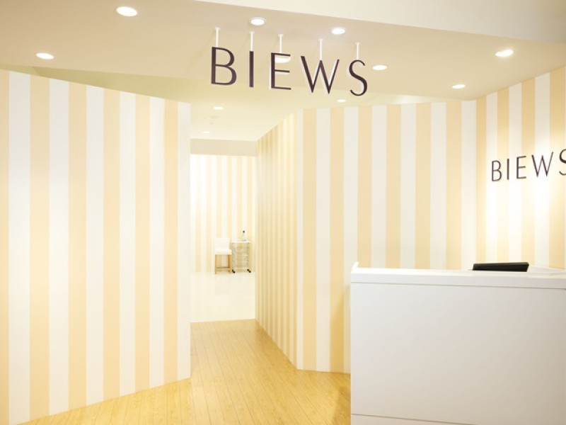 BIEWS（ビューズ）横浜モアーズ店店舗内装写真