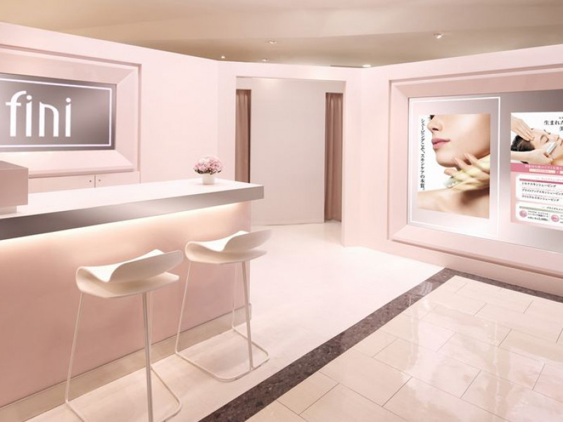 フィニ 横浜タカシマヤ店舗内装写真