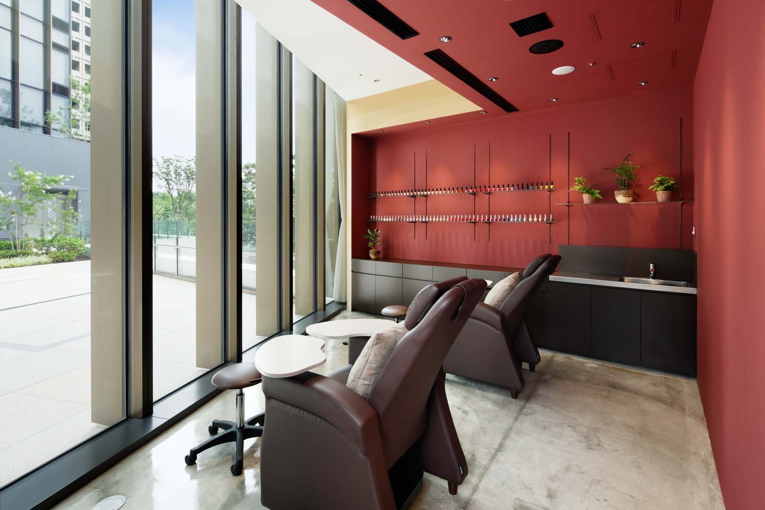 Heaka AVEDA（ヒアカアヴェダ）東京ガーデンテラス店舗内装写真