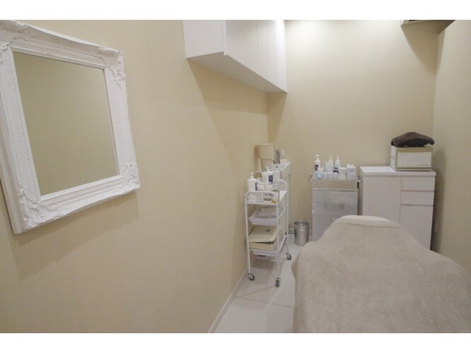 BEAUTYCOLLECTIONARIREINA（ビューティコレクションアリレイナ）店舗内装写真