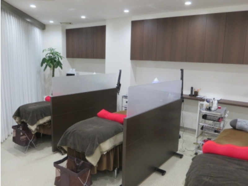 Frankincense Eyelash（フランキンセンスアイラッシュ）八千代緑が丘店店舗内装写真