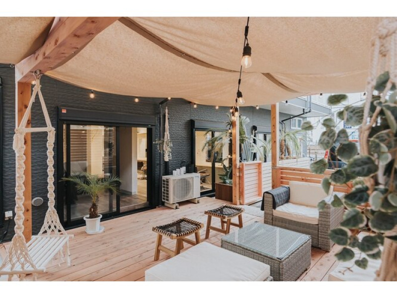 YOLO by diar 湘南台（ヨロバイディア）店舗内装写真