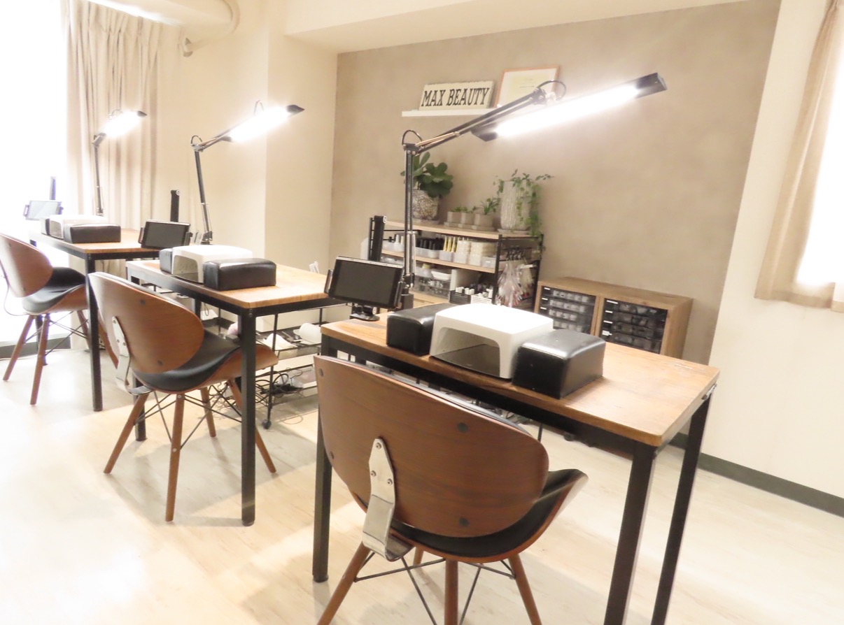 MAX BEAUTY nail 笹塚（マックスビューティー）店舗内装写真