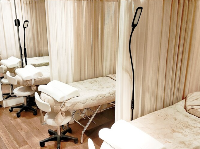 U&acute;i`aina(ウイアイナ）店舗内装写真