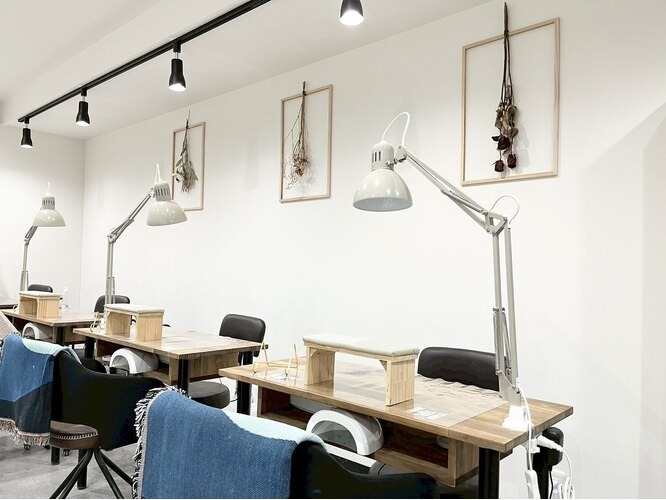 CLEMORE NAIL（クレモアネイル） 池袋西口店店舗内装写真