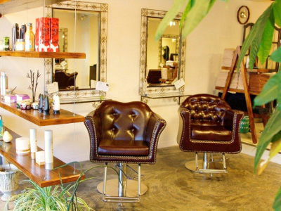 Alo hairdesign（アロ ヘアデザイン）店舗内装写真