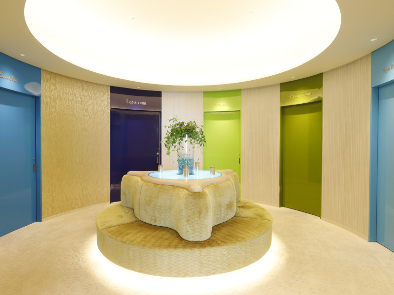 ラピスクーナ スパ ラクーア店店舗内装写真
