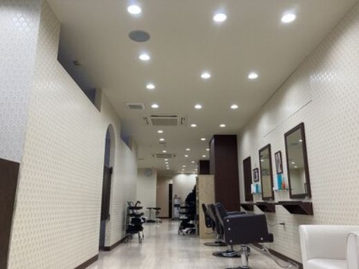 Hair & Nail Guarendo（ヘアーアンドネイル ガレンド）川崎店店舗内装写真