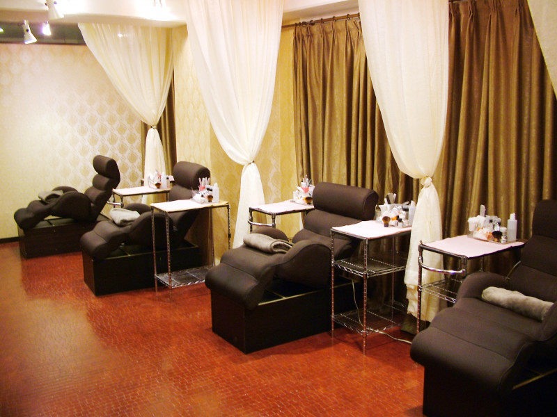 ネイルサロンfiona(フィオナ)店舗内装写真