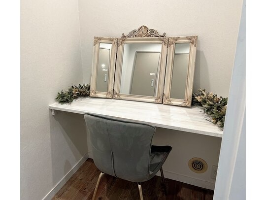 SalondeMADE(サロンドメイド)鴨宮店店舗内装写真