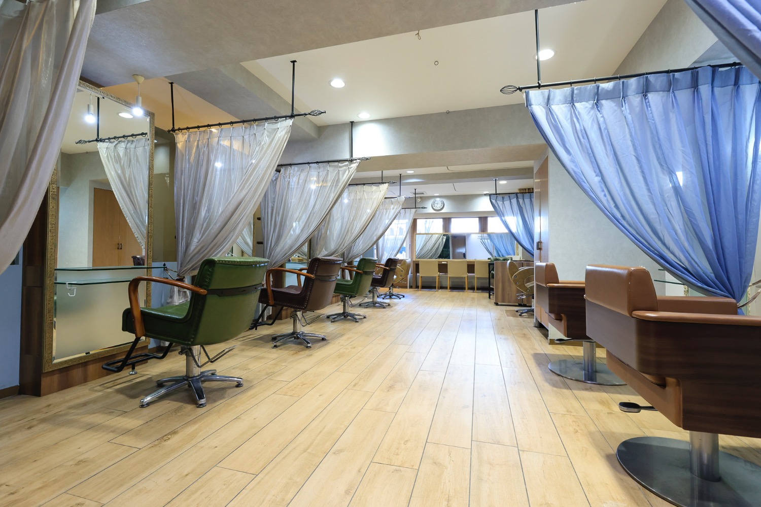 ARCHE（アルケー）店舗内装写真