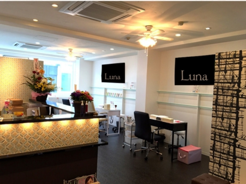 Luna（ルナ）本店店舗内装写真