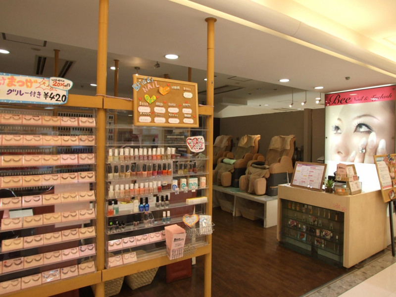 Nail & Eyelash Bee（ネイル アンド アイラッシュ ビー）銀座店店舗内装写真