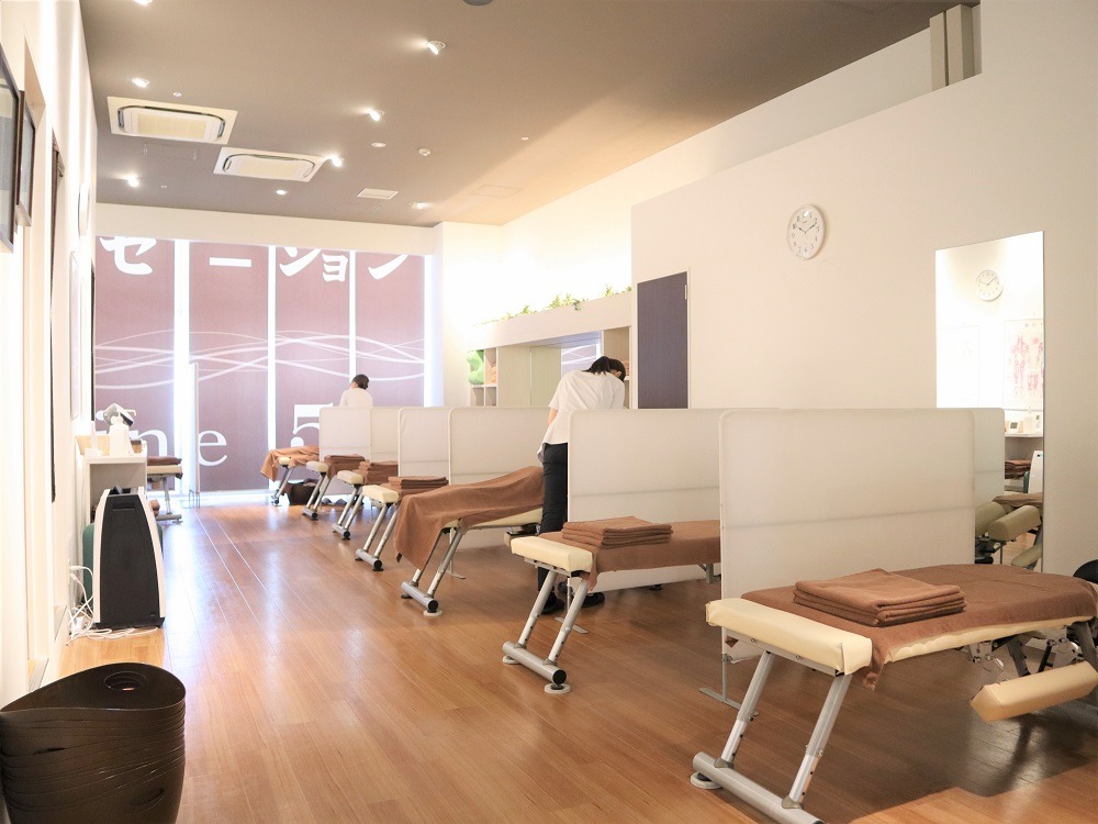 整体&リラクゼーションサロンLine（ライン）湘南辻堂店店舗内装写真