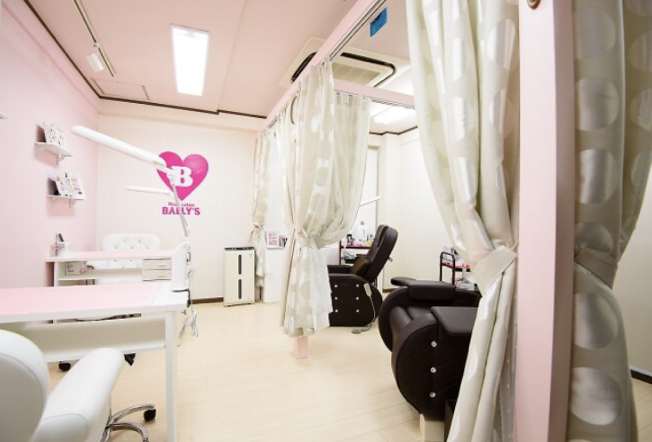 Nail&Eyelash BALLY&rsquo;S（バリーズ）店舗内装写真