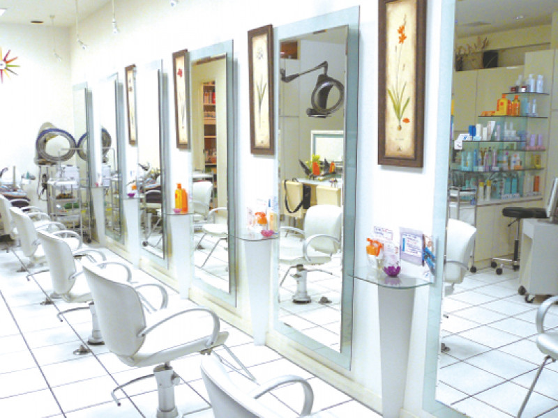 ヘア＆メイク バースデイ 上溝店店舗内装写真