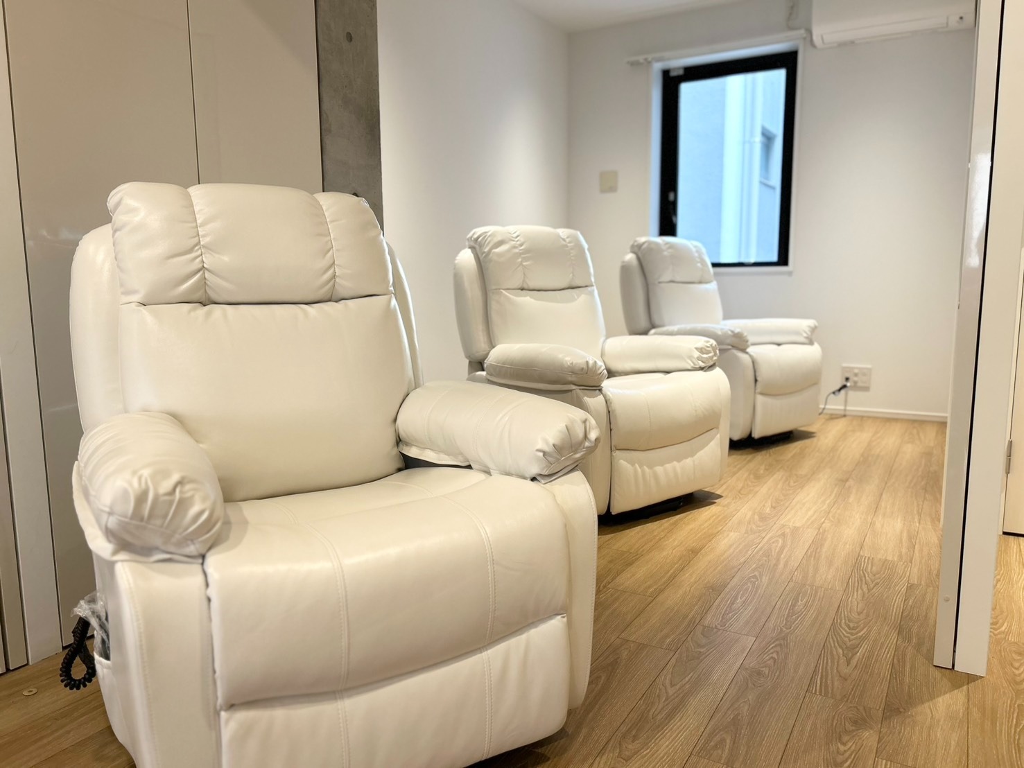 Felice BEAUTY 大宮（フェリーチェ ビューティー）店舗内装写真