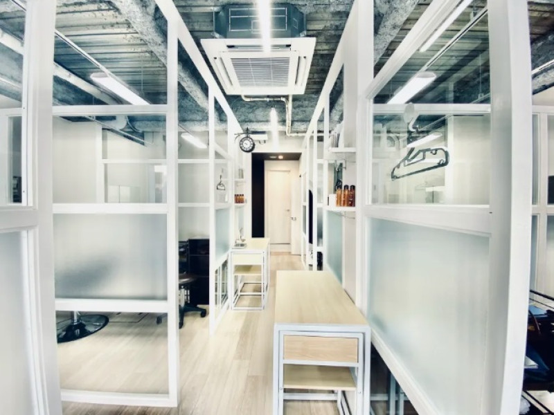 RE:MORE prod by cluster（リモア プロッド バイ クラスタ）店舗内装写真