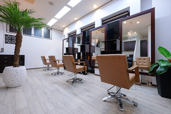 vivid un（ビビッド アン）東大宮東口店店舗内装写真