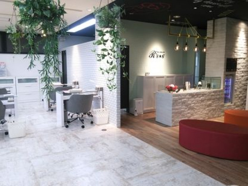 O's Nail（オーズネイル）天神本店店舗内装写真