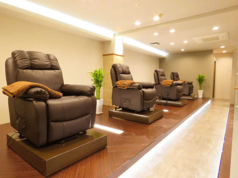 MyALL（マイオール）銀座店店舗内装写真