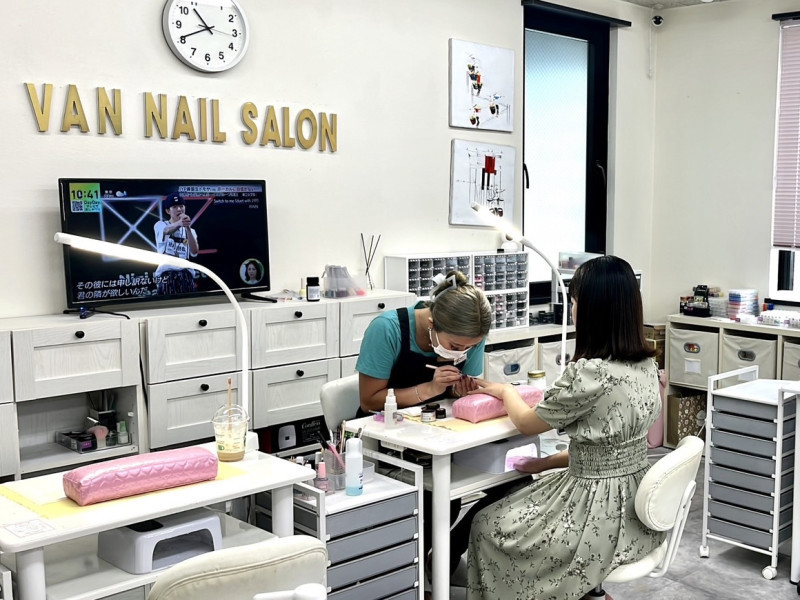 Van Nail Salon（ヴァンネイルサロン）店舗内装写真