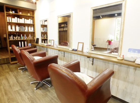 hair&nail embrace（エンブレイス）店舗内装写真