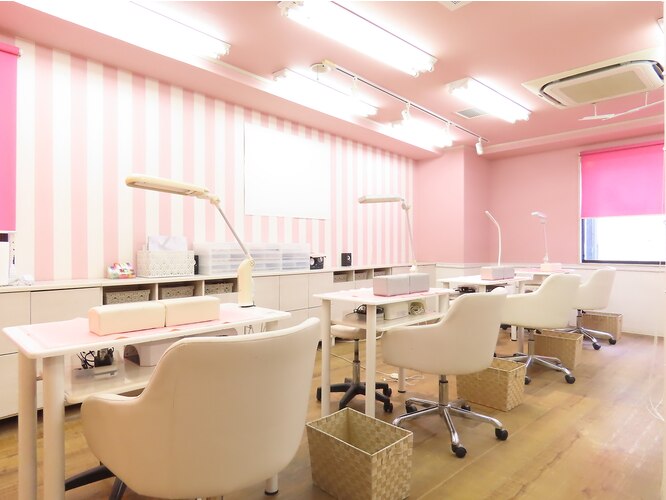 Jasmine Nail（ジャスミンネイル）店舗内装写真