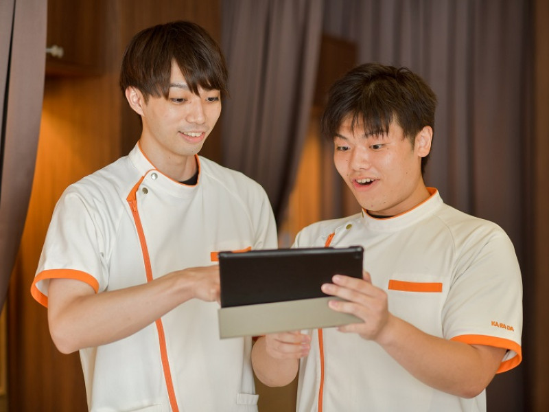 カラダファクトリー 天神VIORO店店舗内装写真