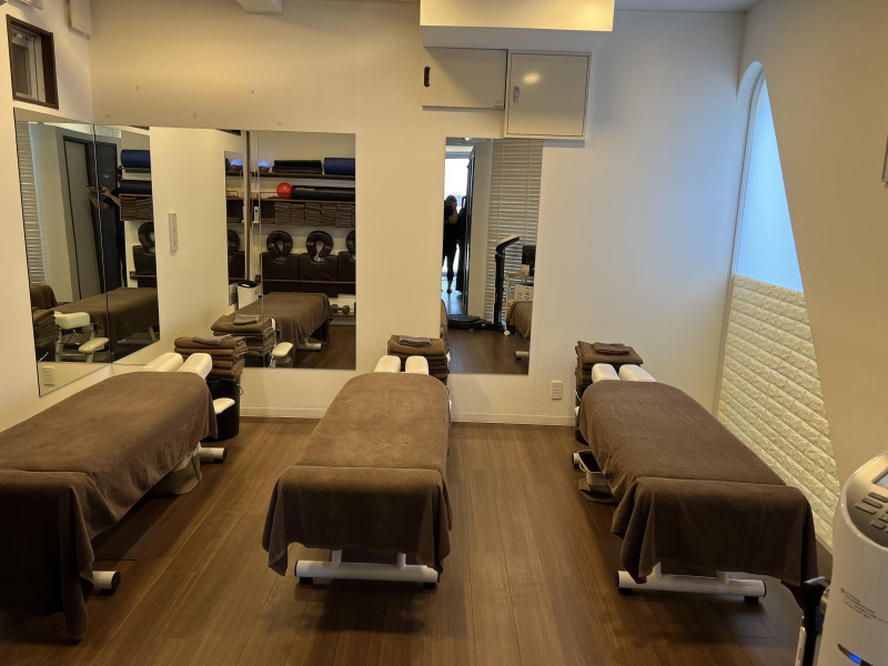 整体ラボ サルーテ店舗内装写真