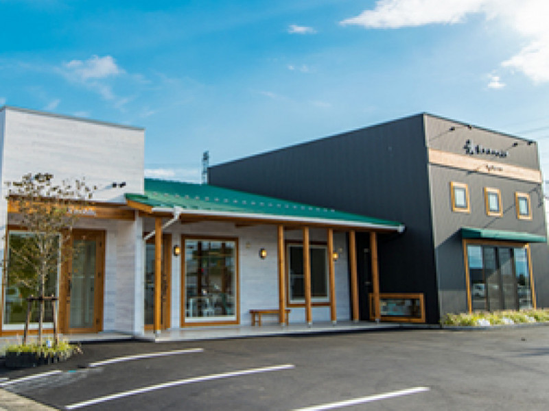 Jury eye's（ジュリーアイズ）北方店店舗内装写真