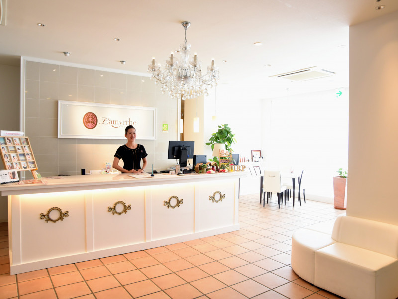 Lamyrrhe（ラミール）プリュス店舗内装写真