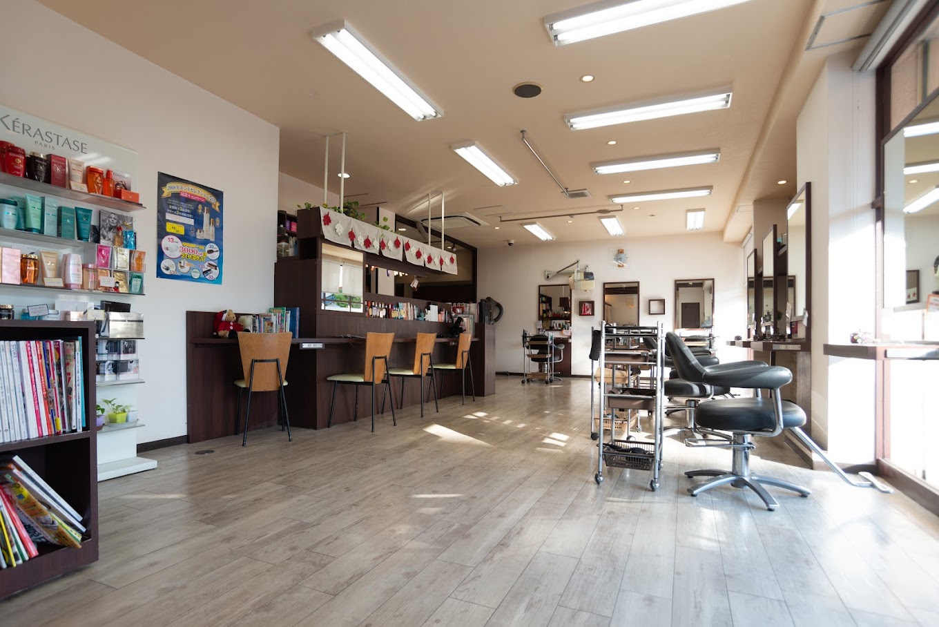 MARRON（マロン）立花店店舗内装写真