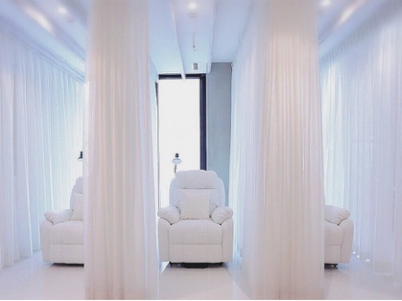 ラ・シュエット by ラブハーツアンドビー 心斎橋店舗内装写真